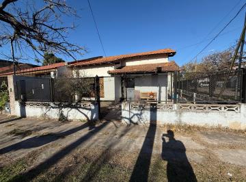 Casa de 4 ambientes, Esteban Echeverría · Casa en Alquiler - Dos Habitaciones