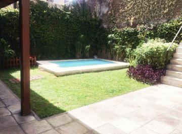 Casa · 130m² · 4 Ambientes · 1 Cochera · Casa 200 m² - 2 Plantas 4 Ambientes - 1 Cochera