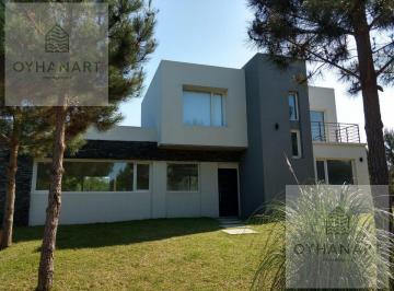 Casa · 153m² · 5 Ambientes · 2 Cocheras · Costa Esmeralda