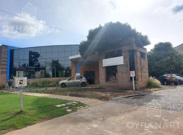 Entrada · Excelente Centro Médico con Acceso a La Panamericana