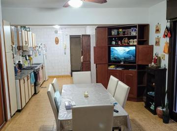 Casa · 179m² · 9 Ambientes · 1 Cochera · Casa en Venta Bº Fuchs Cerca de Palmares Godoy Cruz
