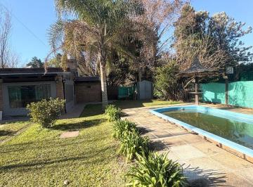 Casa · 150m² · 2 Ambientes · 4 Cocheras · Duplex con Pileta en Coronel Dominguez.