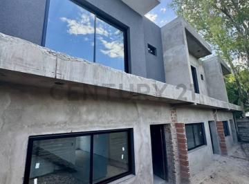 Casa · 144m² · 4 Ambientes · 1 Cochera · Dúplex en Venta: Brisas de San Vicente