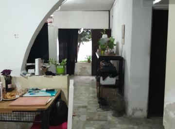 Casa de 3 ambientes, La Matanza · Vivienda Multifamiliar PH de 3 y 2 Amb. en Venta. con Patio. Ideal Rentista