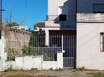 Casa · 43m² · 2 Ambientes · Casa en Venta en Caseros, Tres de Febrero, G. B. a. Zona Oeste
