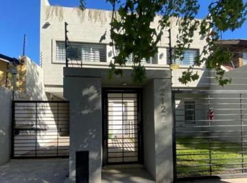 PH · 113m² · 3 Dormitorios · 1 Cochera · Excelente PH a La Venta en Gral. m. B. Encalada Al 2100, Castelar