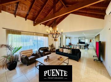 Casa · 218m² · 5 Ambientes · 2 Cocheras · Casa en Barrio Fincas de San Vicente Golf Venta - Alquiler Amueblado