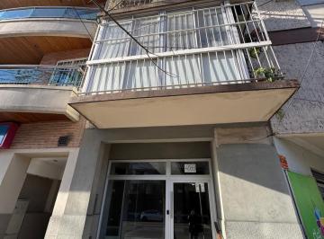 Departamento de 2 ambientes, Villa Devoto · Excelente Departamento de 2 Ambientes con Balcón, Al Frente.