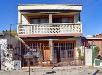 Casa · 182m² · 5 Ambientes · 3 Cocheras · Casa en Jose Clemente Paz - Venta