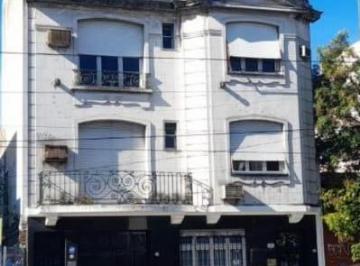 Departamento · 97m² · 3 Ambientes · Departamento en Hip. Irogiyen 8642