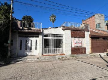 Casa · 200m² · 5 Ambientes · 2 Cocheras · Zona Ward Casa Americana a Reciclar