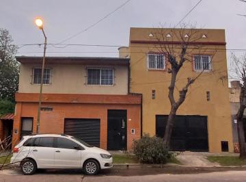 Casa · 415m² · 6 Ambientes · 4 Cocheras · Venta de 3 Viviendas de 3 Amb + 2 de 2 Amb - Villa Ballester