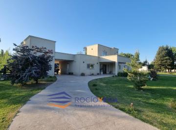 Casa · 3200m² · 6 Ambientes · 4 Cocheras · Casa - Barrio Fincas de San Vicente
