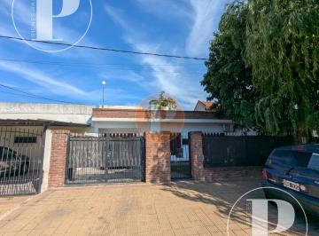 Casa · 100m² · 5 Ambientes · 1 Cochera · Casa en Venta