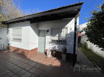 Casa · 60m² · 3 Ambientes · Casa en Venta 3 Amb. Parque y Parrilla - Merlo Centro