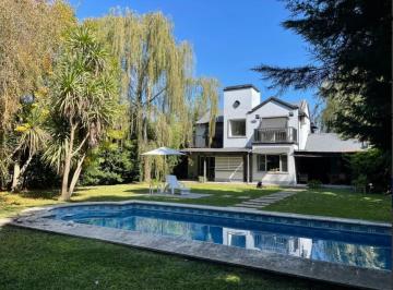 Casa · 182m² · 5 Ambientes · Casa en Venta en Los Pilares, Pilar - 5 Ambientes