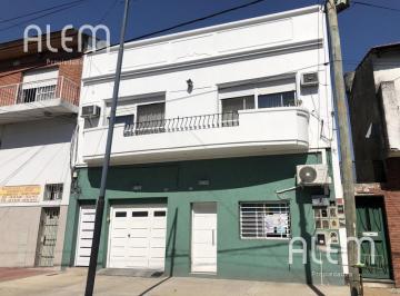 Casa · 154m² · 4 Ambientes · 1 Cochera · Departamento - Lanús Oeste