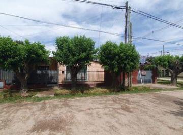 Casa · 110m² · 4 Ambientes · 1 Cochera · Casa en Venta, Lambertuchi