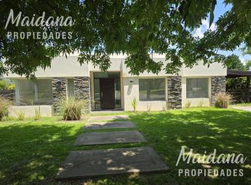 Casa · 174m² · 4 Ambientes · Increíble Casa Muy Espaciosa con Jardín | Oldman Al 700
