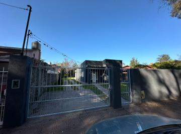 Casa · 150m² · 5 Ambientes · 1 Cochera · Casa en Belen de Escobar