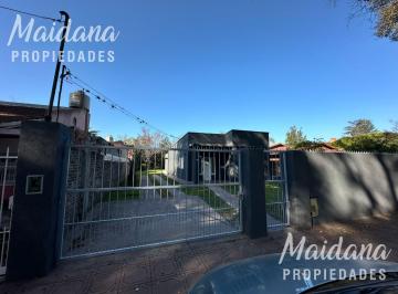 Casa · 150m² · 5 Ambientes · 1 Cochera · Casa con Hermoso Parque en Belén de Escobar