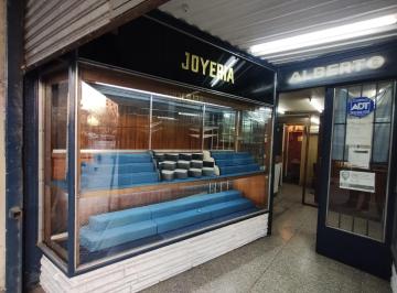 Local comercial · 30m² · 2 Ambientes · Local en El Centro de Nueva Pompeya