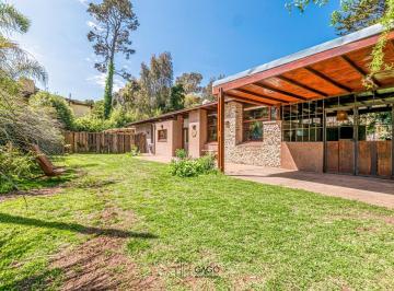 Casa · 170m² · 4 Ambientes · 1 Cochera · Casa en Bosque Peralta Ramos