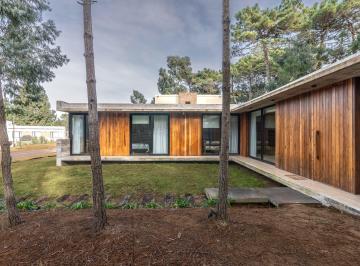 Casa en Venta de 5 ambientes Alamos · Casa en Venta en Alamos Pinamar