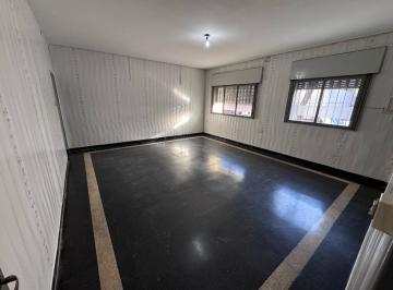 Departamento · 124m² · 6 Ambientes · 1 Cochera · Departamento en Venta a Pocos m de Av Pellegrini