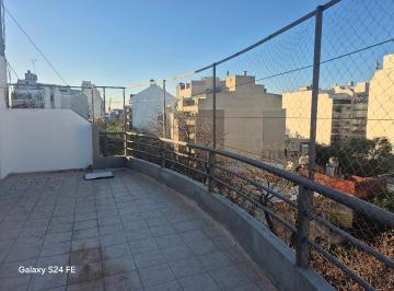 Departamento de 2 ambientes, Liniers · Balcón Terraza 2 Amb Al Fte. Impecable. Apto Crédito