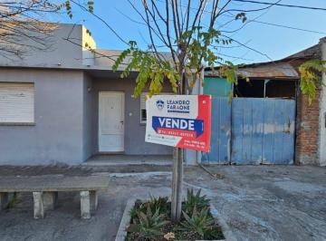 FAE-FAE-792_2 · Casa 2 Dorm.. | Gutierrez Al 500