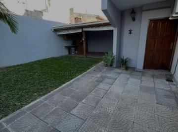 Casa · 86m² · 4 Ambientes · 2 Cocheras · Casa de 5 Ambientes con Cochera Doble