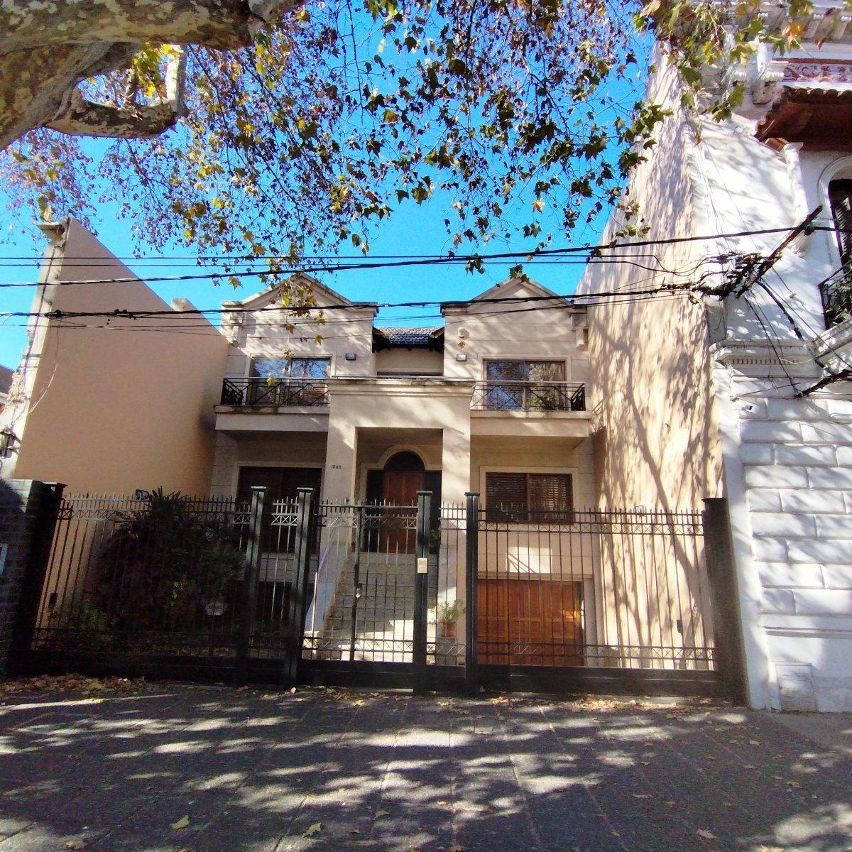 Avellaneda 985