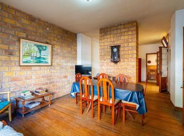 Casa · 156m² · 5 Ambientes · 1 Cochera · Casa 3 Dorm. en Venta Echesortu Cochera