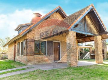 Casa · 260m² · 6 Ambientes · Venta con Renta de Casa Shangrilá Sur, 4d, 3 Baños