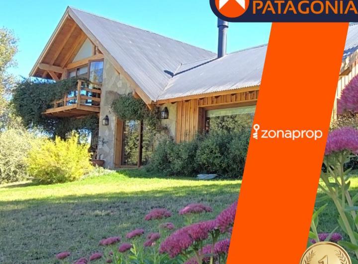 Casa · 300m² · 5 Ambientes · 1 Cochera