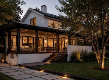 Casa · 350m² · 6 Ambientes · 1 Cochera · Casa en Venta en San Jorge Village C. C