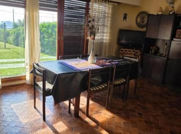 Casa · 220m² · 4 Ambientes · Casa en Venta - 3 Dorm. 2 Baños - Mar del Plata
