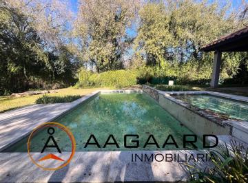 Casa · 400m² · 6 Ambientes · 2 Cocheras · El Bosque Casa en Venta 3dorm y Pileta