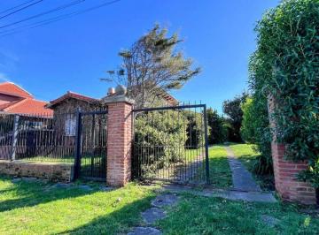 Casa · 220m² · 4 Ambientes · 2 Cocheras · Venta Casa a Reciclar 4 Ambientes + Lote Miramar