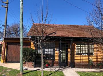 Casa · 85m² · 3 Ambientes · 1 Cochera · Venta de Hermosa Casa en PH - Castelar Norte - Apto Crédito