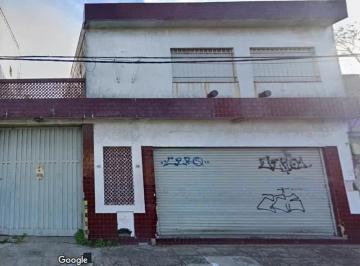 Bodega-Galpón · 170m² · 5 Ambientes · 5 Cocheras · Depósito con Oficinas y Local. Ex Distribuidora de Productos