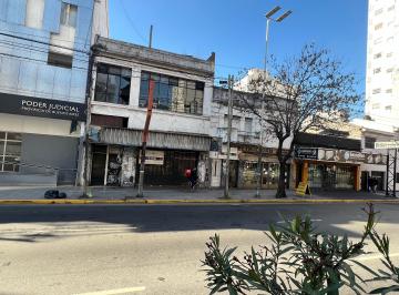 Local comercial , Lanús · Unico en La Zona 17.5x52 Sobre Pavon