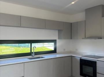 Casa · 180m² · 4 Ambientes · 1 Cochera · Venta Casa a Estrenar - Hudson Park