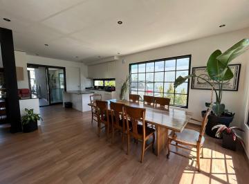 Casa · 200m² · 5 Ambientes · 2 Cocheras · Casa en Alquiler Temporario Los Castaños, Nordelta.
