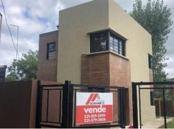 Casa de 3 ambientes, La Plata · Duplex