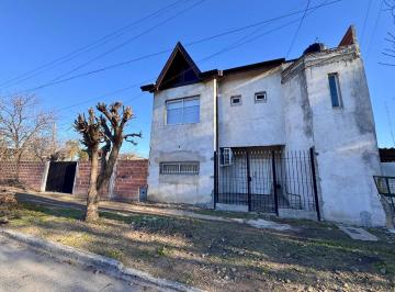 Casa · 140m² · 4 Ambientes · 3 Cocheras · Casa 4 Ambientes en Venta Parque San Martin