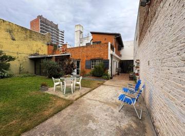 Casa de 6 ambientes, Rosario · Casa en Venta en Rosario. Ayacucho 2600