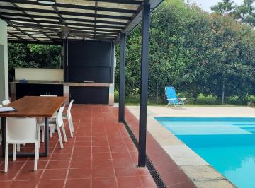 Casa · 150m² · 5 Ambientes · 1 Cochera · Casa en Alquiler Anual Barrio Cube