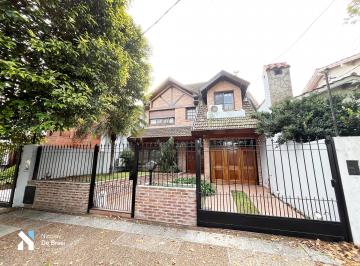 Casa de 7 ambientes, San Isidro · Estupendo Chalet 4 Dorm a La Venta en Martínez